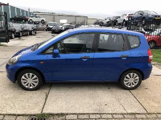 Vaurioauto  passenger cars Honda Jazz 13i 61kW Airco 2004/10