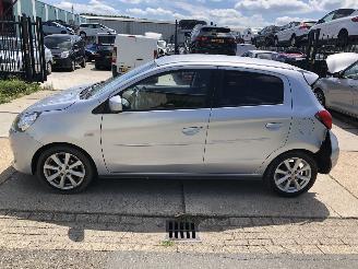 skadebil auto Mitsubishi Space-star 1.2i 59kW Airco 102 dkm 2013/7