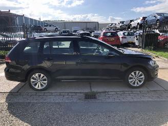 uszkodzony samochody osobowe Volkswagen Golf 1.0tsi 85kW E6 Variant 27000 km!! 2020/1