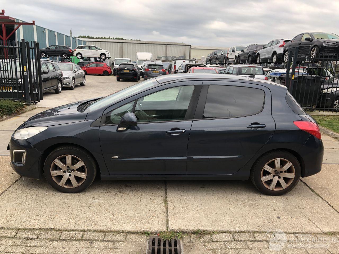 Peugeot 308 16vti 88kW HB Airco Navi Pano