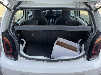 Volkswagen Up! Weinig km !! picture 15