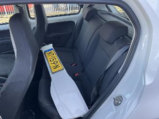 Volkswagen Up! Weinig km !! picture 14