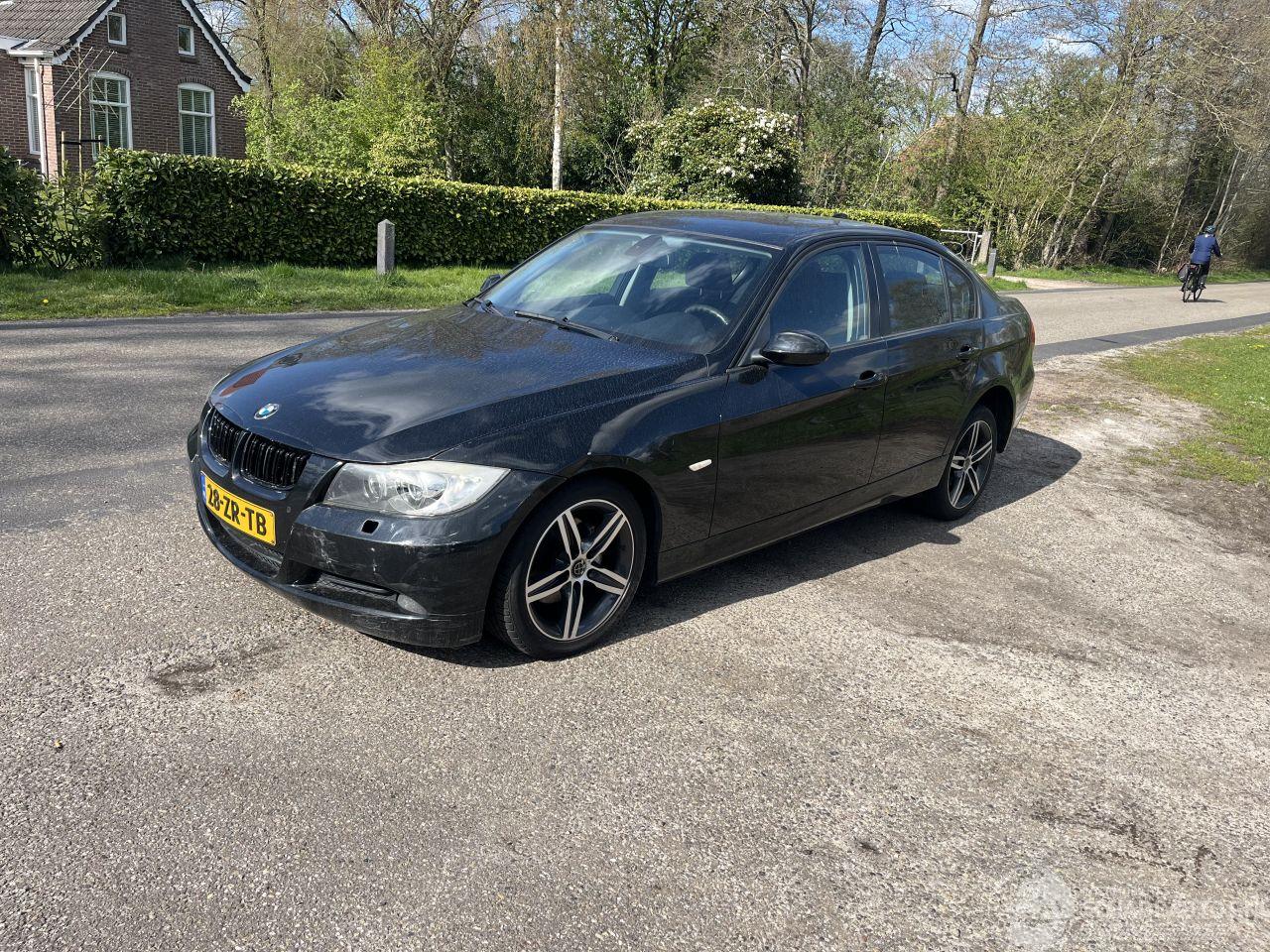 BMW 3-serie 318i nieuwe distributie ketting en klepseals !!