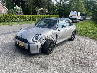 Damaged car Mini Cooper 1.5 automaat !! 2023/3