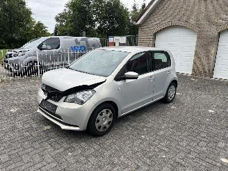 Vaurioauto  passenger cars Seat Mii  2013/7