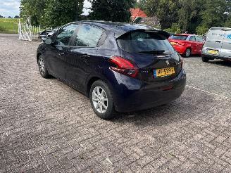 Peugeot 208 1.2 puretech picture 3