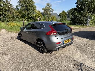Volvo V-40 R-design 1.5 t3 Automaat weinig km !! picture 3