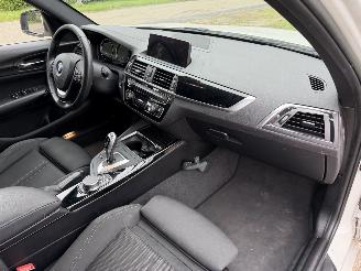 BMW 1-serie 118i picture 18