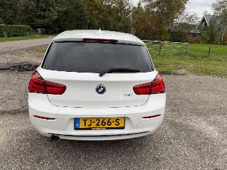BMW 1-serie 118i picture 4