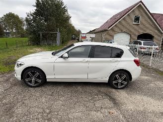 BMW 1-serie 118i picture 2