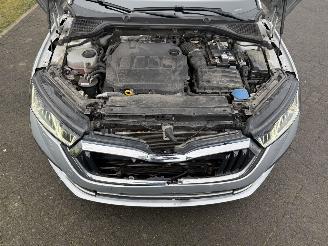 Skoda Octavia 2.0 TDI Automaat picture 5