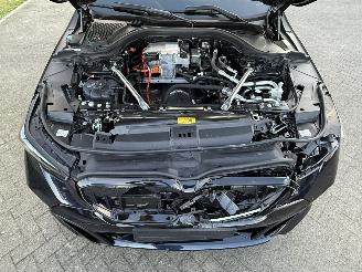 BMW i5 Touring EDRIVE40 / M-Sport / Pano / Leer picture 9