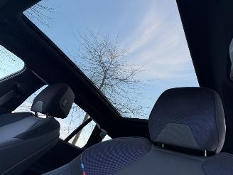 BMW i5 Touring EDRIVE40 / M-Sport / Pano / Leer picture 13