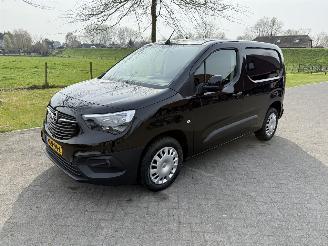 Vaurioauto  commercial vehicles Opel Combo 1.5D 2021/10