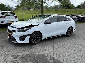 Vaurioauto  passenger cars Kia Proceed GT-Plusline / Leer / Panorama 2023/3
