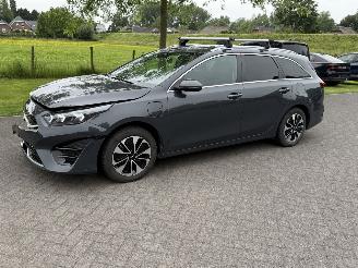 Coche accidentado Kia Ceed 1.6 GDI PHEV BUSINESS LINE / Automaat 2024/5