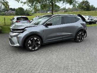 damaged passenger cars Renault Scenic E-Tech EV87 Long Range 2025/11