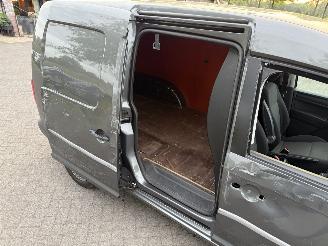 Volkswagen Caddy maxi 2.0 TDI Maxi Trandline 75kw picture 9