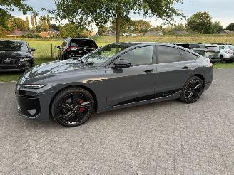 uszkodzony samochody osobowe Audi A6 Sportback e-tron S-edition 83 kWh 2025/8