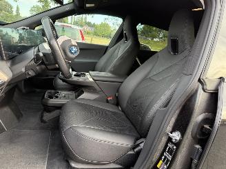 BMW iX xDrive40 picture 11