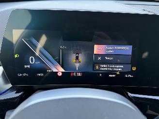 BMW iX1 eDrive20 Xline / Leer / Automaat picture 17