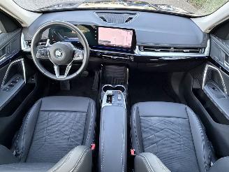 BMW iX1 eDrive20 Xline / Leer / Automaat picture 19