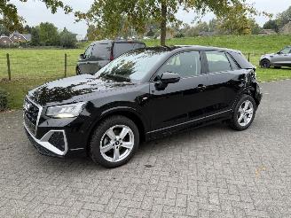 krockskadad bil auto Audi Q2 S-line / Panorama / Leer 2022/4