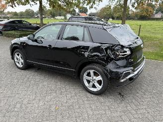 Audi Q2 S-line / Panorama / Leer picture 4