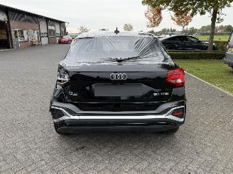 Audi Q2 S-line / Panorama / Leer picture 6