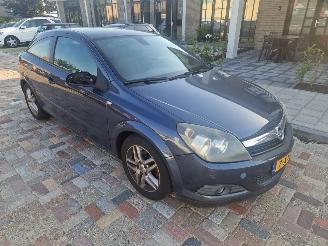 Opel Astra 1.4 gtc picture 2