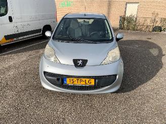 krockskadad bil auto Peugeot 107 1.0 12V XS 2007/1