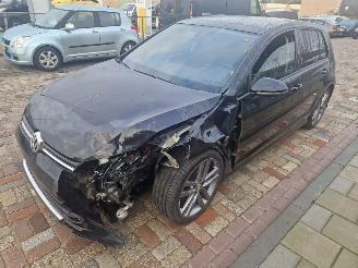 Volkswagen Golf 1.4 TSI EDITION R picture 3