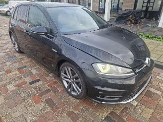 Volkswagen Golf 1.4 TSI EDITION R picture 2
