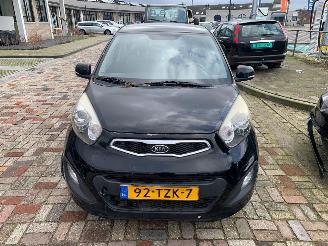 skadebil auto Kia Picanto  2012/5