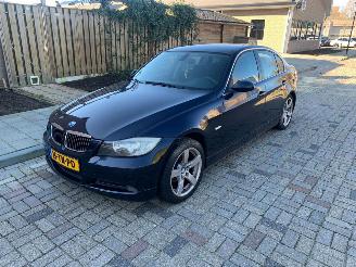 BMW 3-serie 318i high executive picture 3