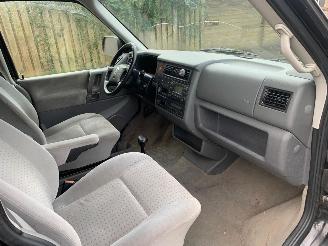 Volkswagen Caravelle 2.8  VR6 COMFORT picture 11