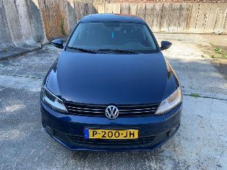 damaged passenger cars Volkswagen Jetta  2011/7