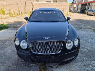 Damaged car Bentley Flying Spur  2005/9