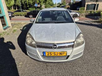 Vaurioauto  passenger cars Opel Astra 1.6 EDITION 2006/1