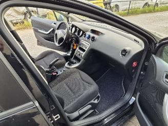 Peugeot 308 1.6 VTI XS picture 11