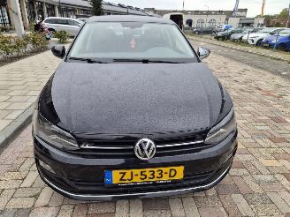 krockskadad bil auto Volkswagen Polo TSI 115PK 2019/6