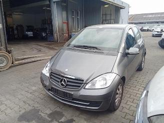 Coche siniestrado Mercedes A-klasse A (W169), Hatchback, 2004 / 2012 1.5 A-150 5-Drs. 2009/2