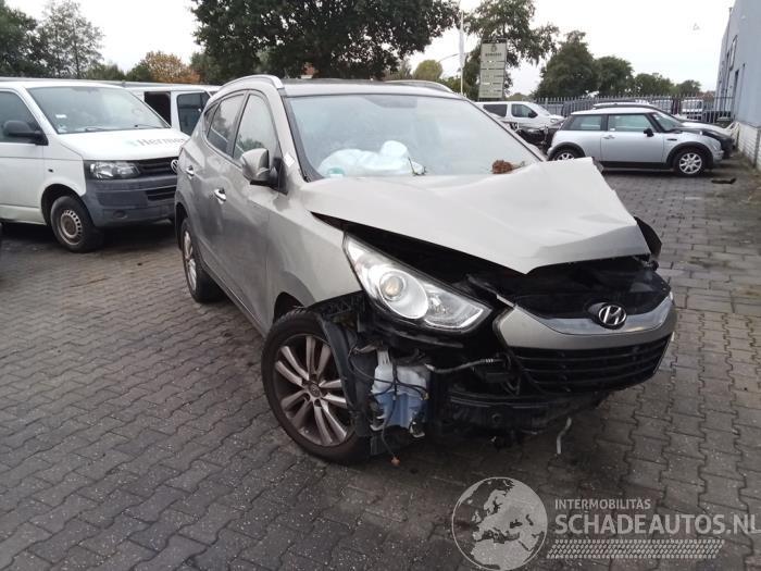 Hyundai Ix35 iX35 (LM), SUV, 2009 / 2015 1.7 CRDi 16V