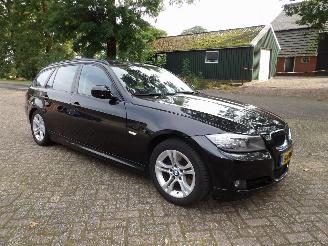 BMW 3-serie 318I automaat station picture 2
