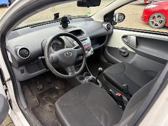 Toyota Aygo 1.0-12V Cool picture 12