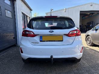 Ford Fiesta  picture 3