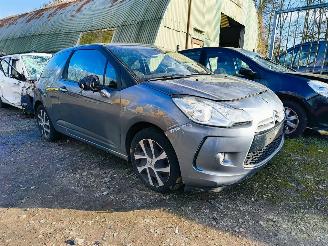 Citroën DS3 Citroen DS3 1.6 e-HDi So Chic picture 1