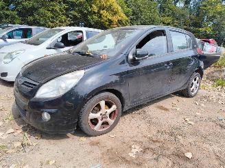 Auto incidentate Hyundai I-20 Hyundai i20 1.25 i-Drive 2012/1