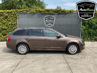 Skoda Octavia Octavia Combi (5EAC), Combi 5-drs, 2012 / 2020 1.0 TSI 12V picture 1