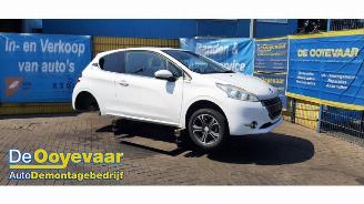 Peugeot 208 208 I (CA/CC/CK/CL), Hatchback, 2012 / 2019 1.2 Vti 12V PureTech 82 picture 1